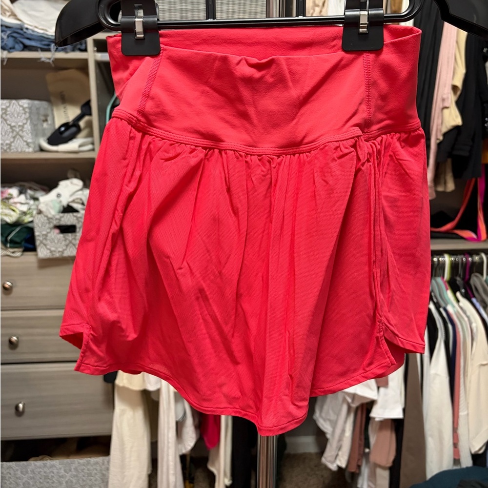 Alphalete Women's Mini Skort in Vibrant Red